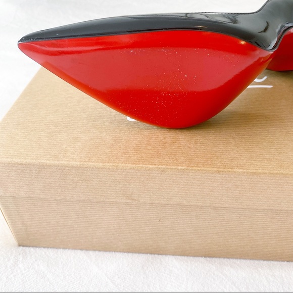 AUTHENTIC Christian Louboutin Black Leather Pump - Picture 6 of 7